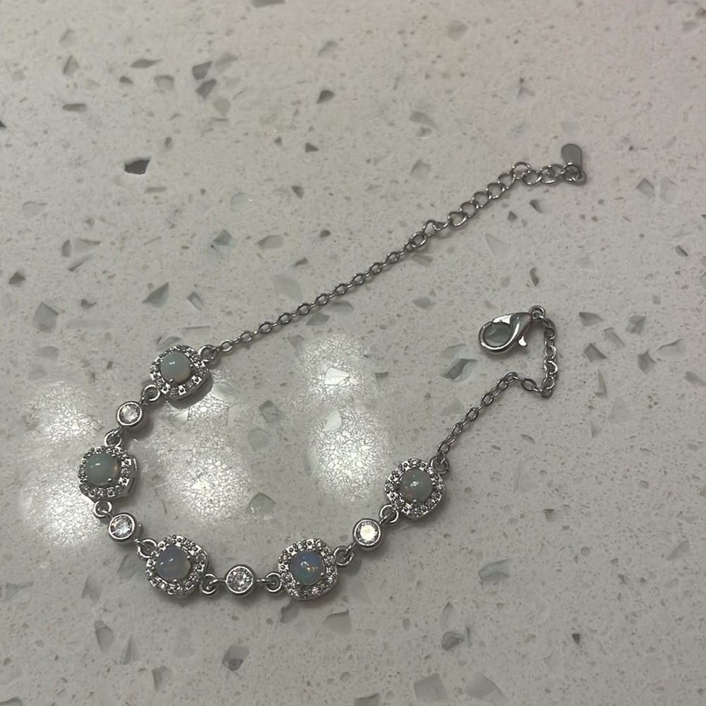 Radiant opal bracelet